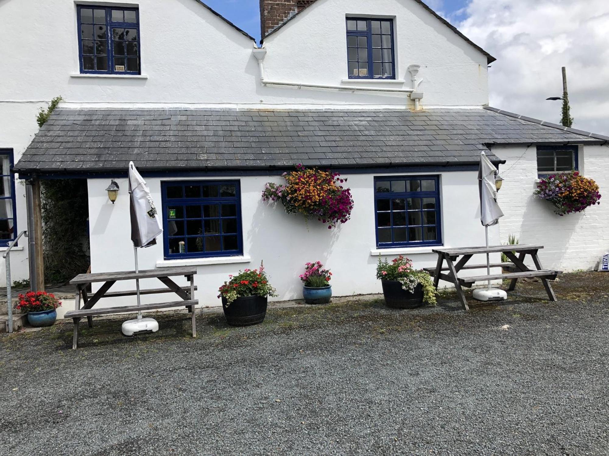 Blue Lion Inn Lewdown Екстериор снимка